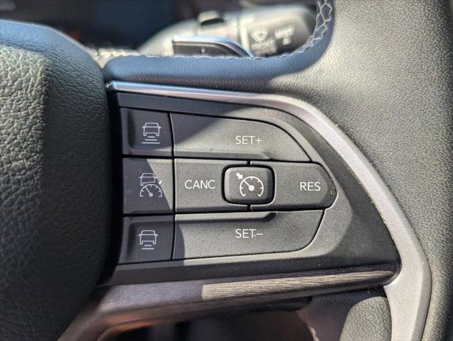 Certified 2024 Jeep Grand Cherokee Limited AWD/4WD image 26