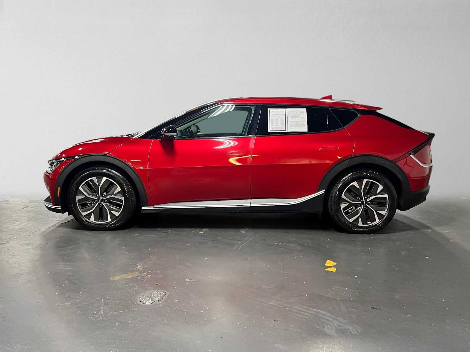 Used 2024 Kia EV6 Light RWD image 6