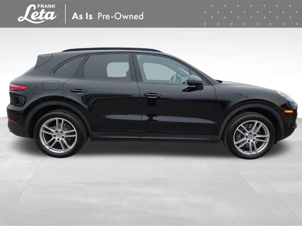 Used 2022 Porsche Cayenne w/ Premium Package image 13
