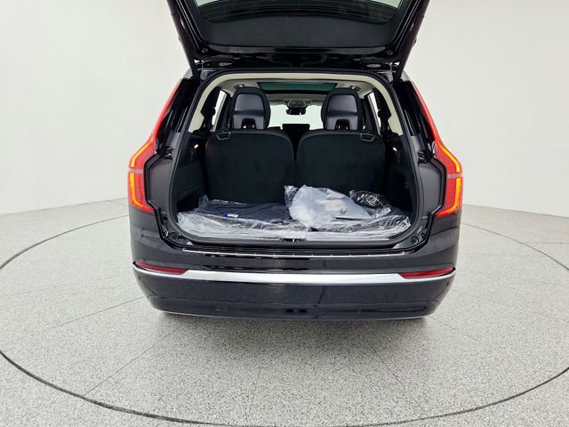 New 2026 Volvo XC90 B6 Plus w/ Protection Package Premier image 19