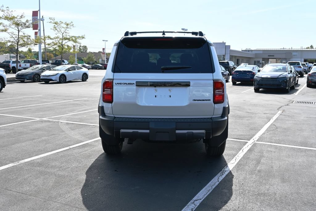 New 2027 Toyota Land Cruiser w/ Premium Package AWD/4WD image 6