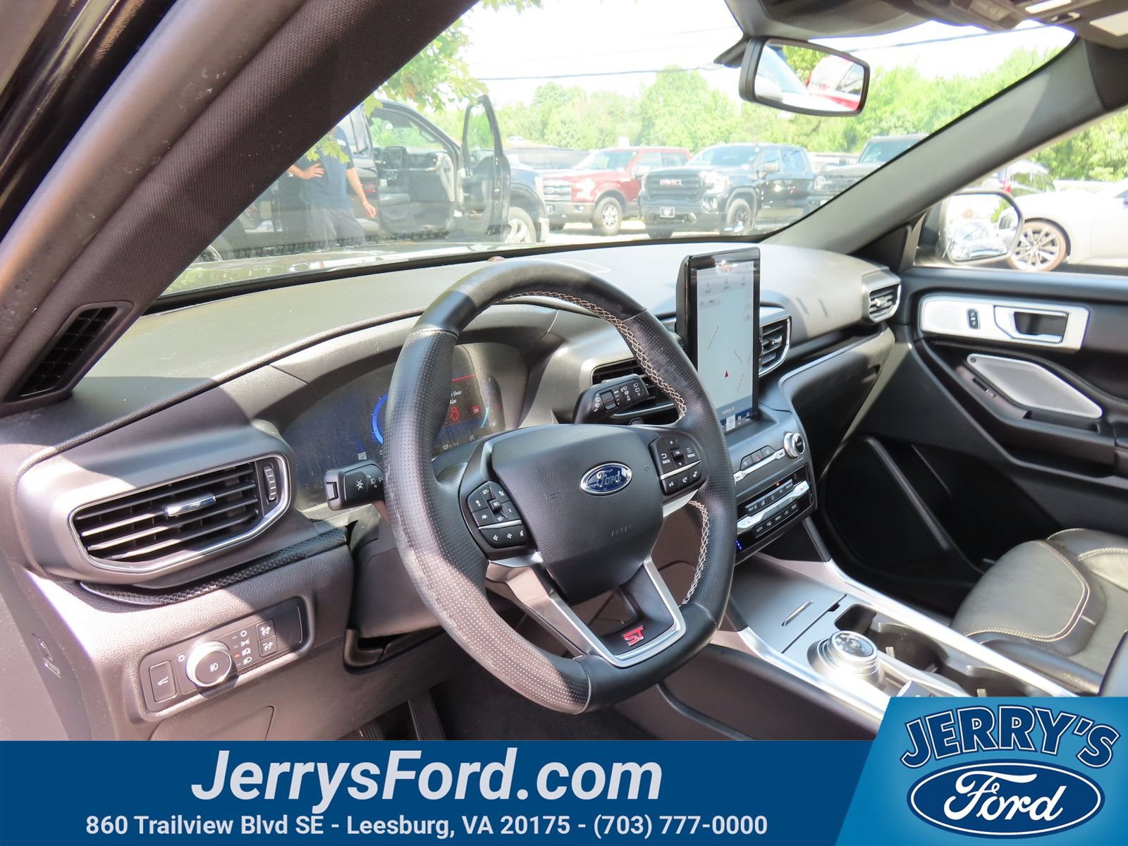 Certified 2020 Ford Explorer ST w/ Premium Technology Package AWD/4WD image 16