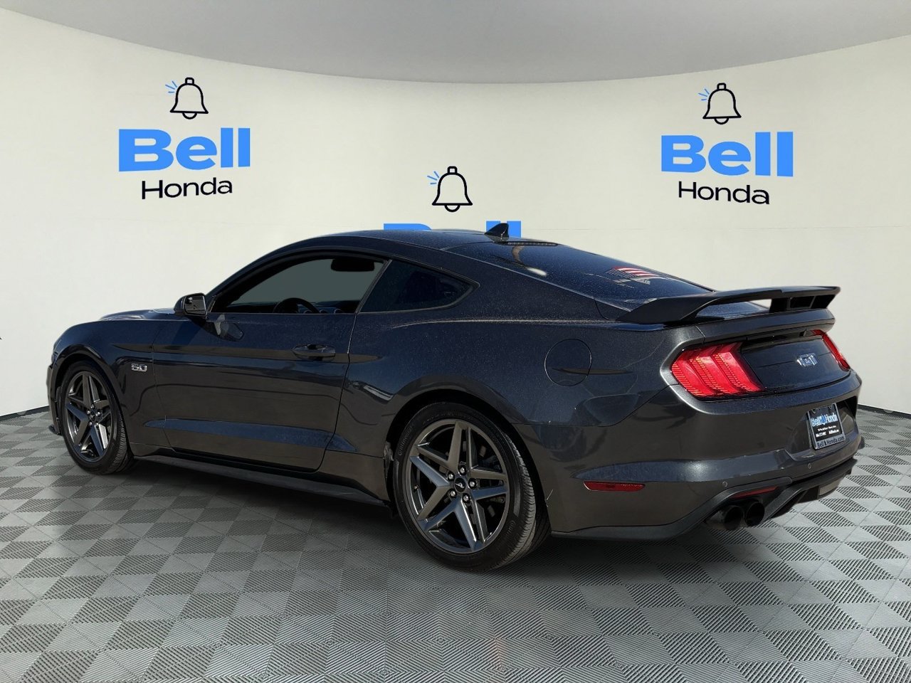 Used 2020 Ford Mustang GT RWD image 3