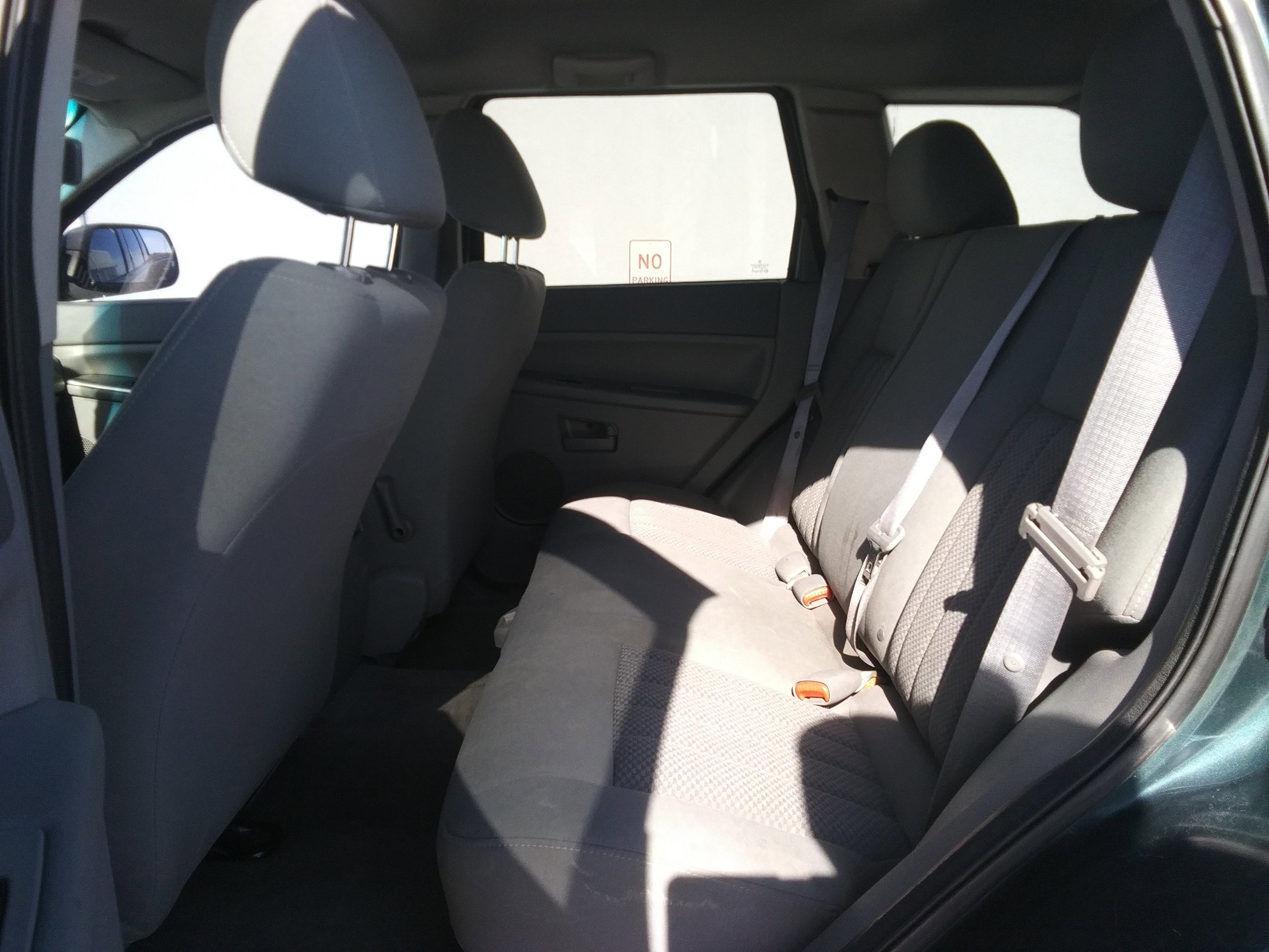 Used 2005 Jeep Grand Cherokee Laredo RWD image 9