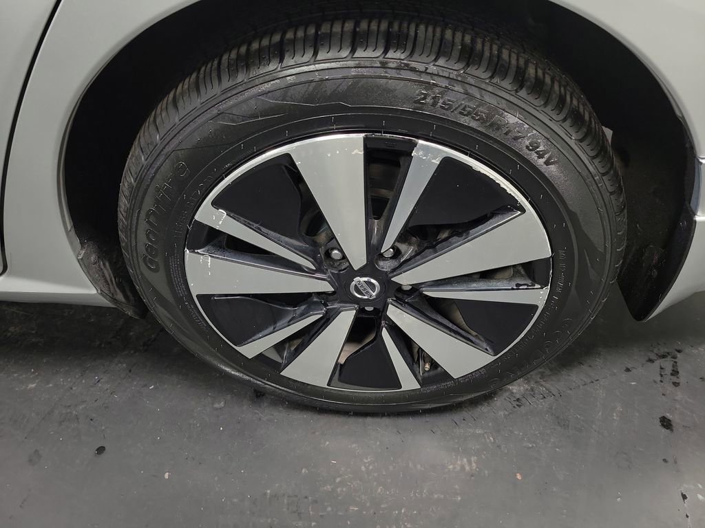 Used 2019 Nissan Altima 2.5 SV image 11