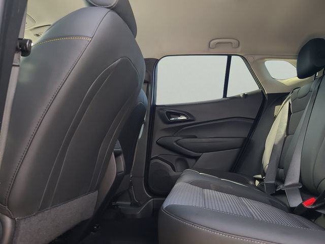 Used 2024 Chevrolet Trax LT w/ Driver Confidence Package FWD image 11