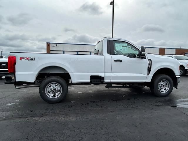 New 2025 Ford F250 XL w/ FX4 Off-Road Package image 13