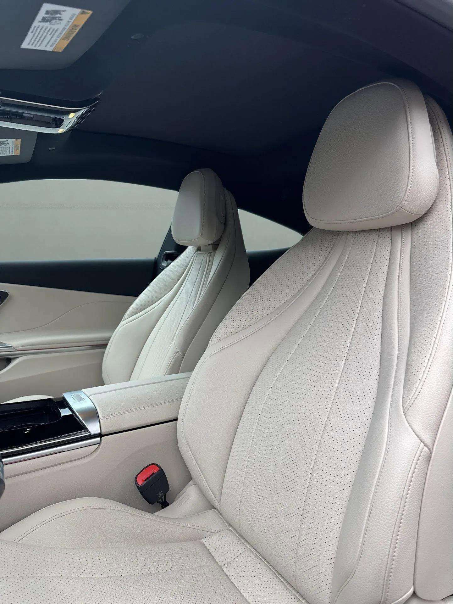 Used 2024 Mercedes-Benz CLE 300 4MATIC Coupe image 38