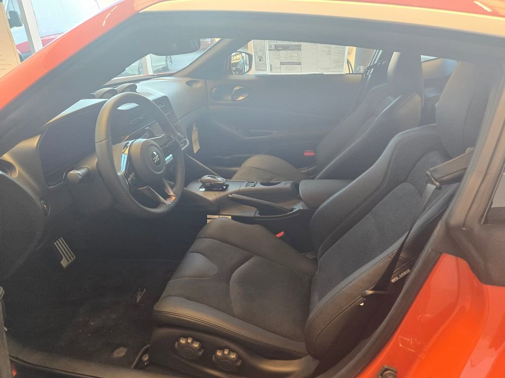New 2024 Nissan Z Performance w/ Heritage Edition RWD image 10
