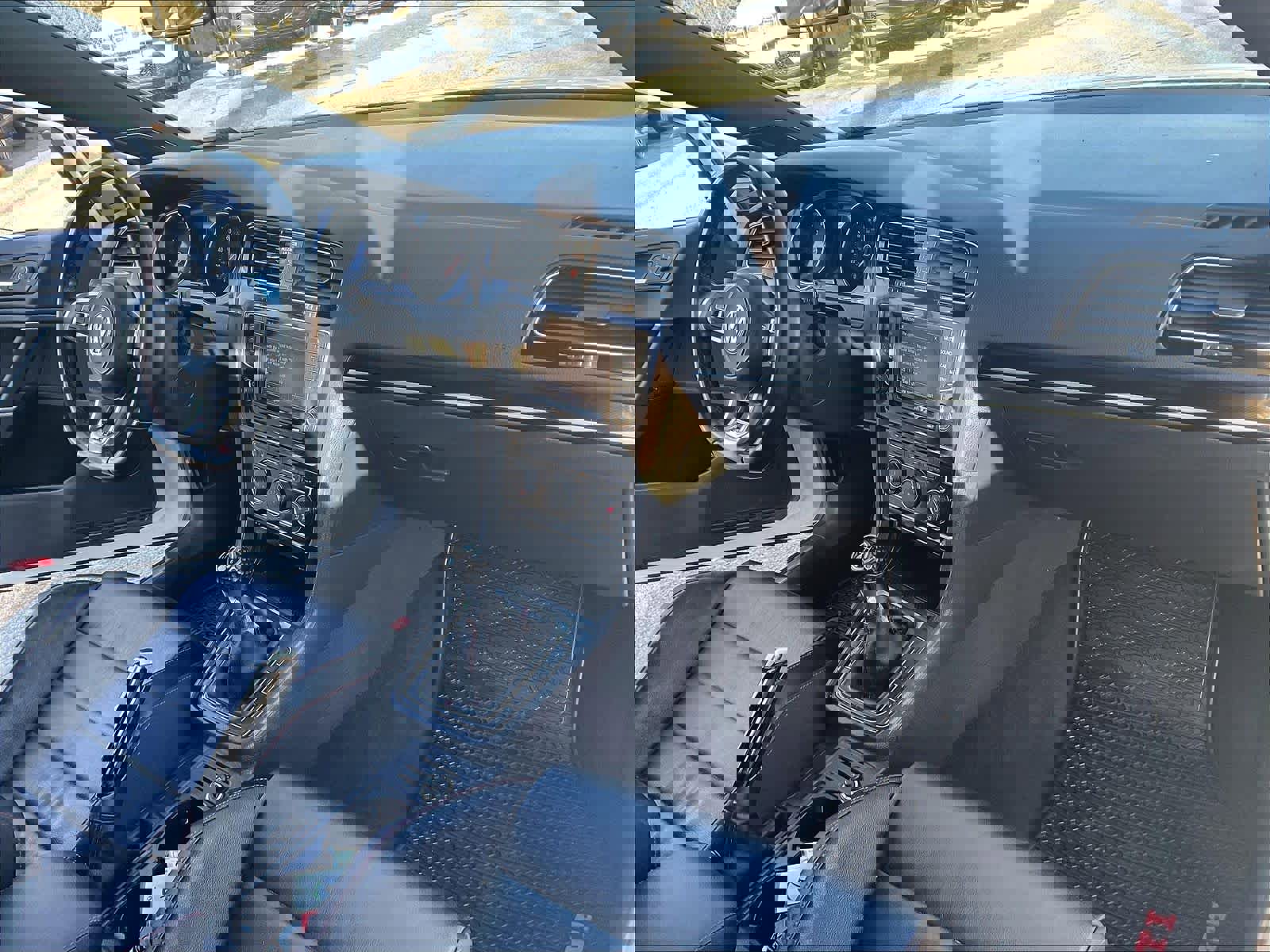 Used 2017 Volkswagen GTI SE image 13