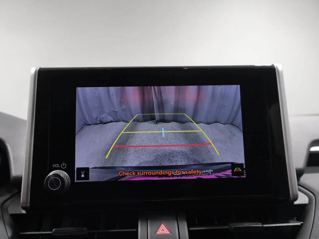 Used 2025 Toyota RAV4 XLE AWD/4WD image 28
