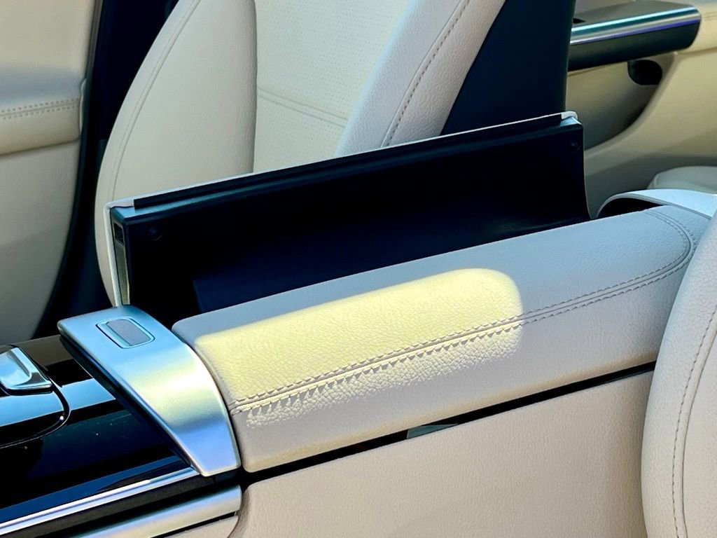 Certified 2023 Mercedes-Benz C 300 4MATIC Sedan image 36