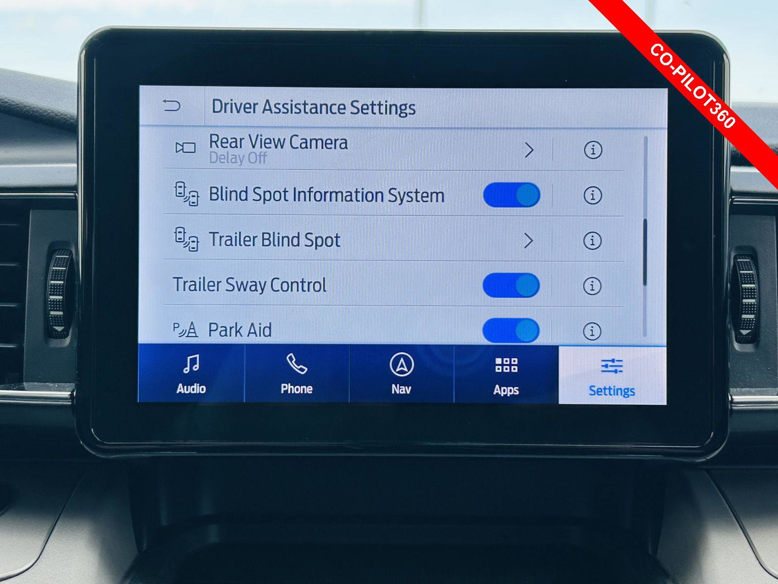 Used 2023 Ford Explorer XLT w/ Equipment Group 202A image 9