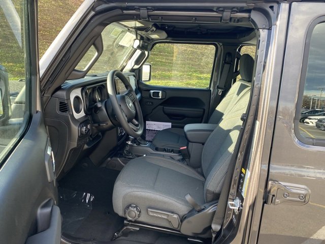 New 2026 Jeep Gladiator Sport image 15