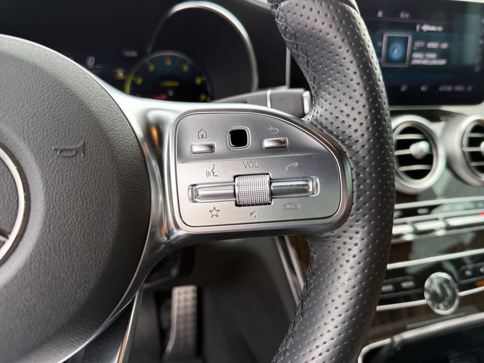 Certified 2023 Mercedes-Benz C 300 Cabriolet image 20