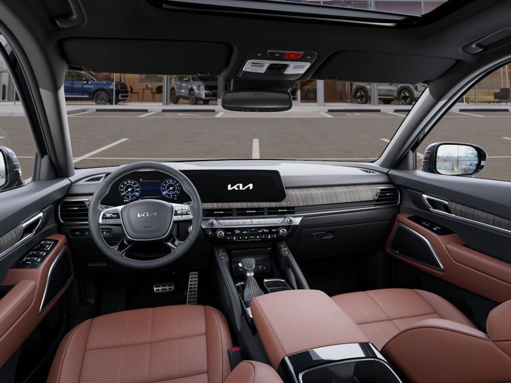 Used 2024 Kia Telluride SX w/ Towing Package image 14