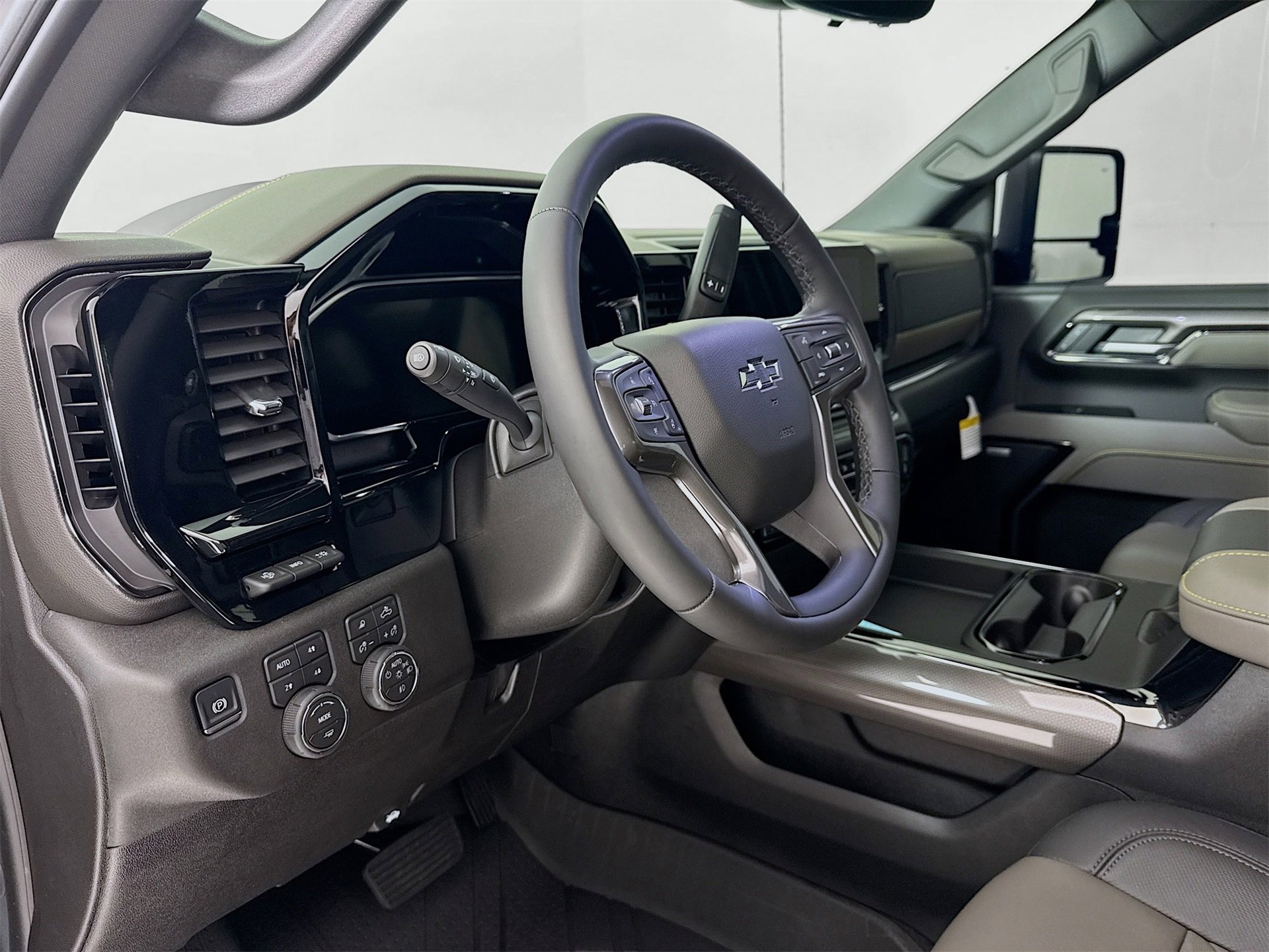 Used 2026 Chevrolet Silverado 2500 ZR2 image 10