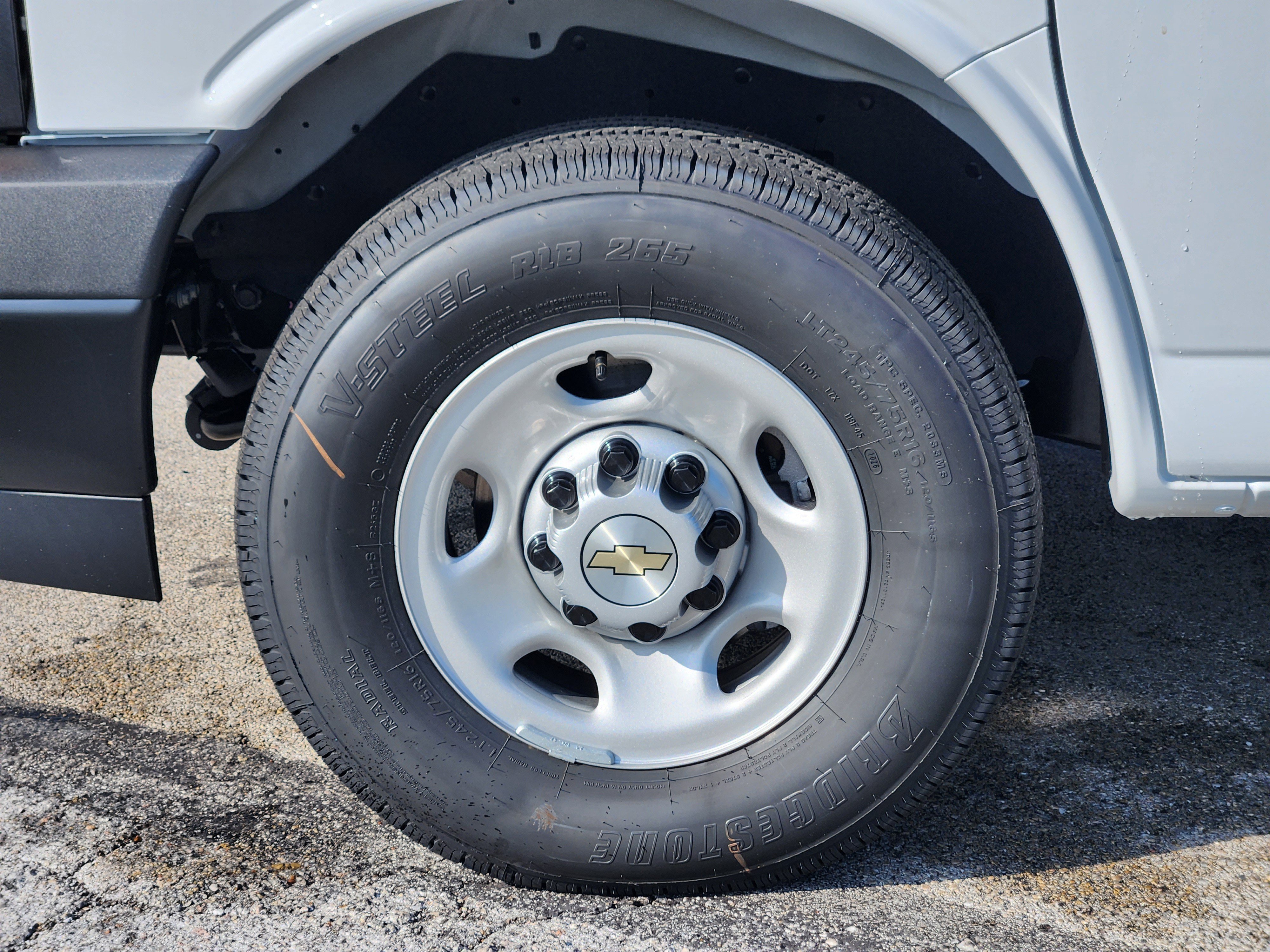 New 2026 Chevrolet Express 3500 LS RWD image 7