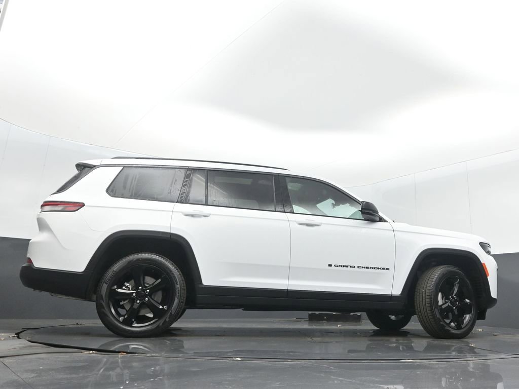 New 2026 Jeep Grand Cherokee L Limited w/ Limited Altitude Package AWD/4WD image 37