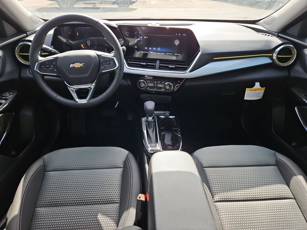 Certified 2026 Chevrolet Trax LT w/ LT Convenience Package FWD image 12