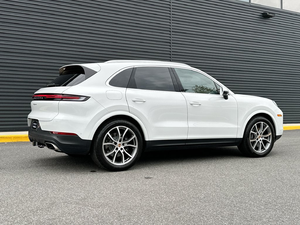 Certified 2026 Porsche Cayenne AWD/4WD image 8