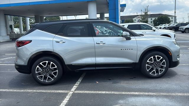 Used 2023 Chevrolet Blazer RS w/ Driver Confidence II Package FWD image 8