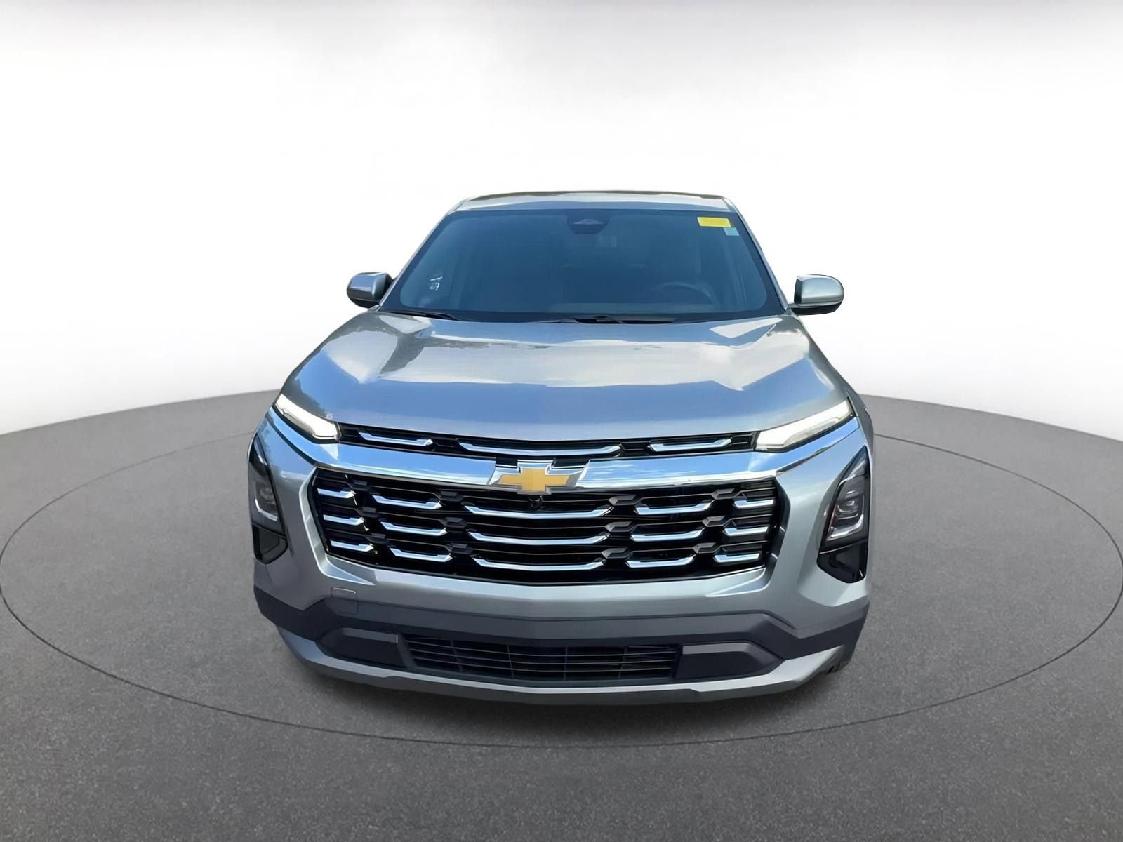 Used 2025 Chevrolet Equinox LT image 3