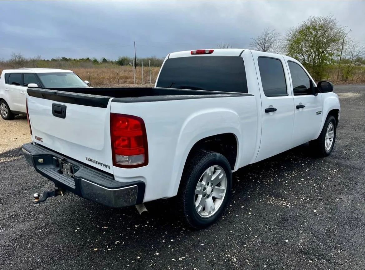 Used 2007 GMC Sierra 1500 SLE w/ Texas Edition image 8