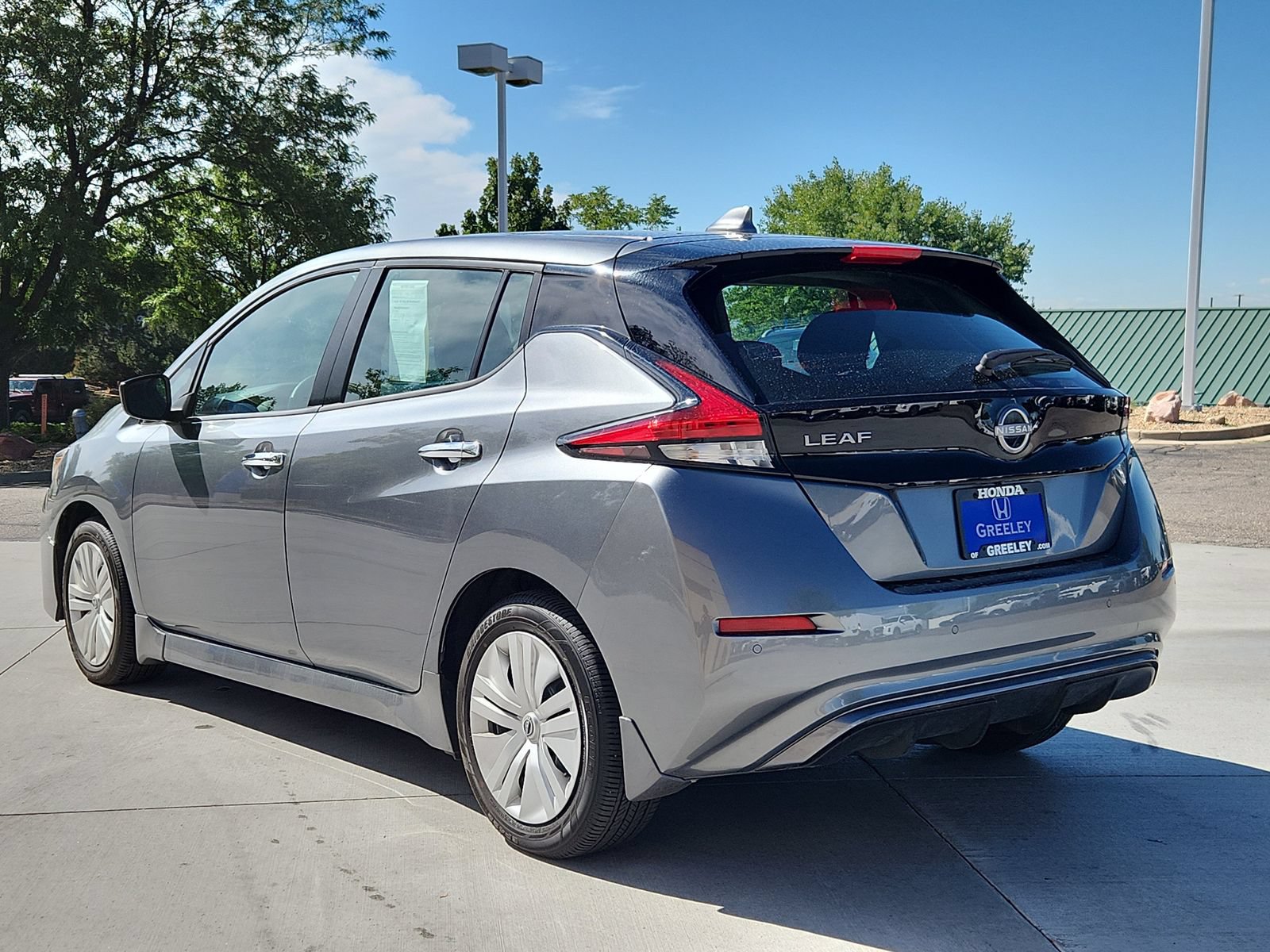 Used 2025 Nissan Leaf S FWD image 3