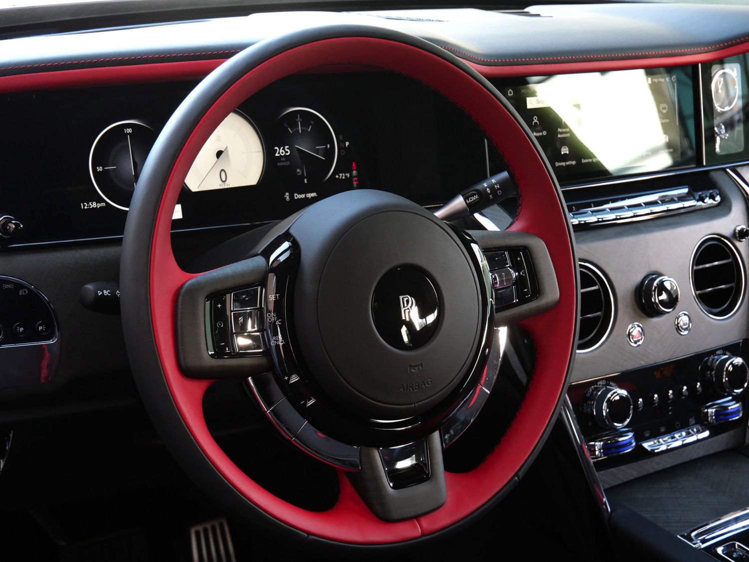 New 2025 Rolls-Royce Cullinan image 24