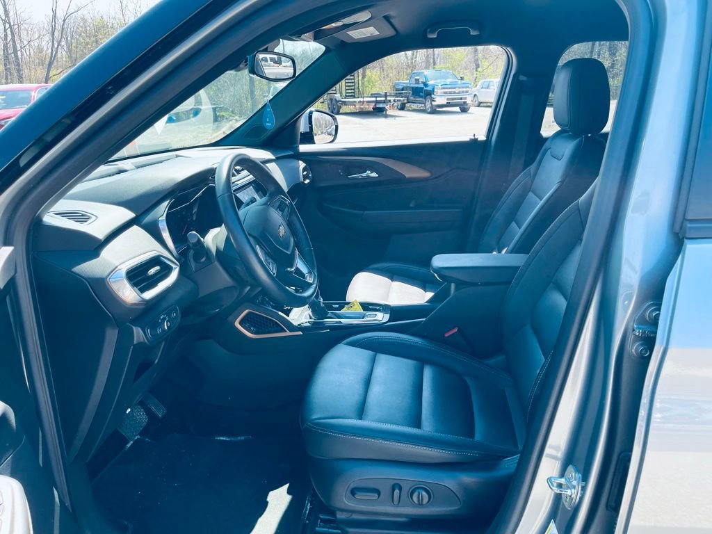 Used 2023 Chevrolet TrailBlazer ACTIV w/ Convenience Package FWD image 11