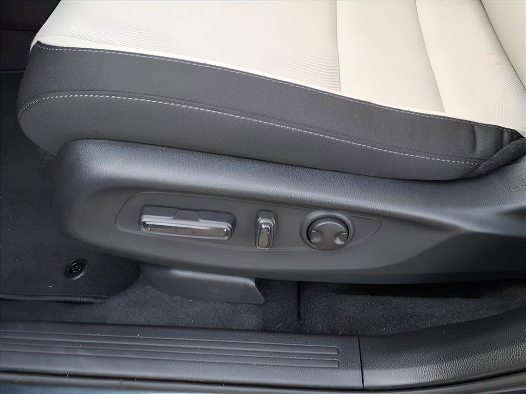 Used 2026 Honda CR-V EX image 8