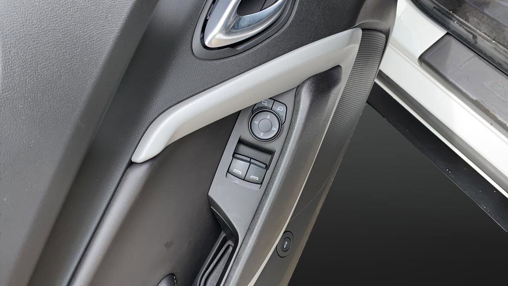 Used 2019 Chevrolet Camaro SS RWD image 21