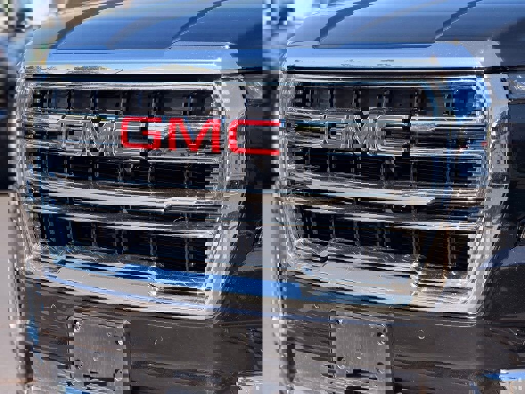 Used 2024 GMC Yukon XL SLT image 10