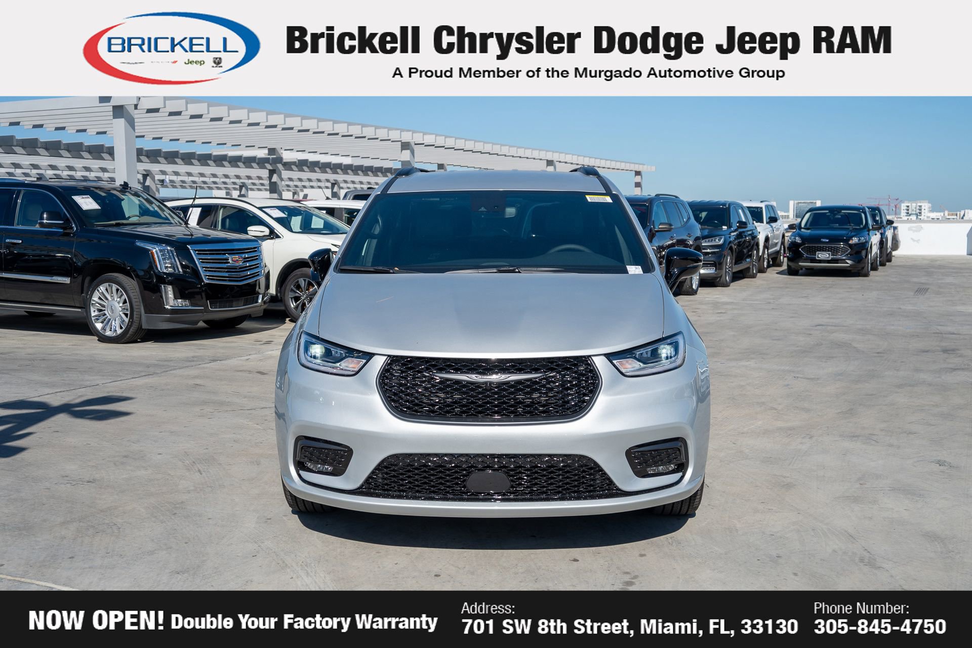 New 2026 Chrysler Pacifica Select video 2