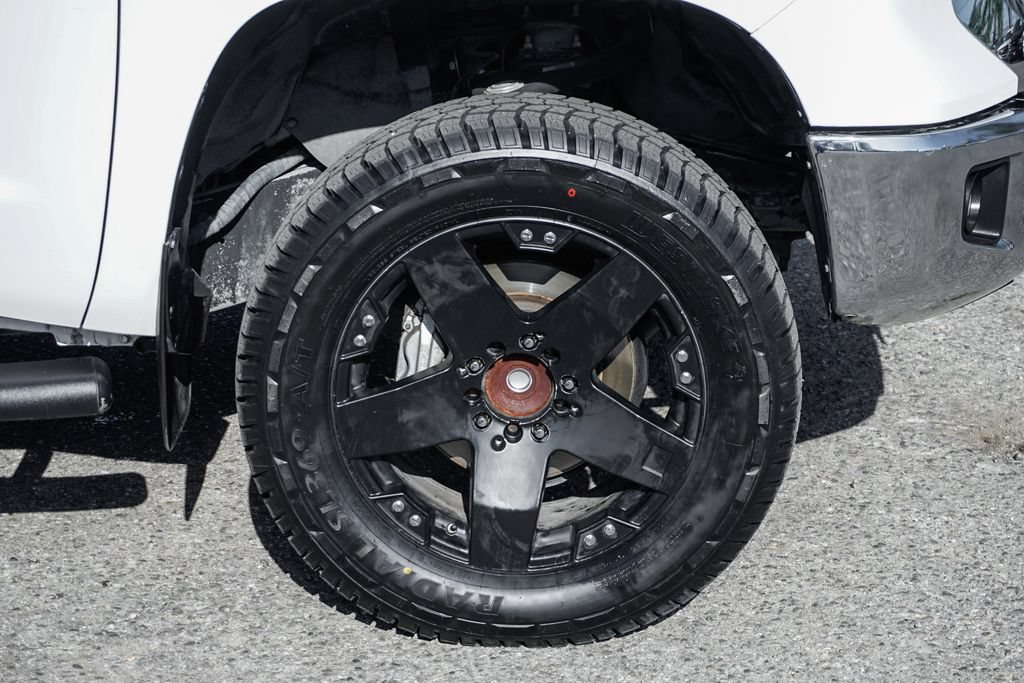 Used 2017 Toyota Tundra SR5 w/ SR5 Upgrade Package RWD image 37