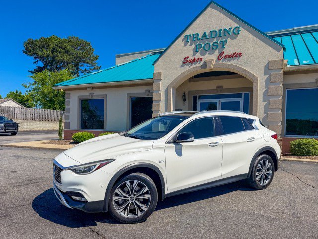 Used 2018 INFINITI QX30 Premium w/ Navigation Package AWD/4WD image 22