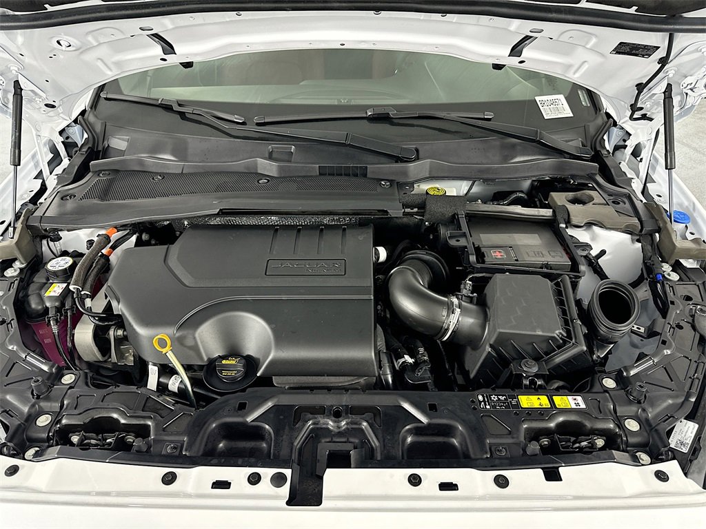 New 2024 Jaguar E-PACE R-Dynamic SE image 32