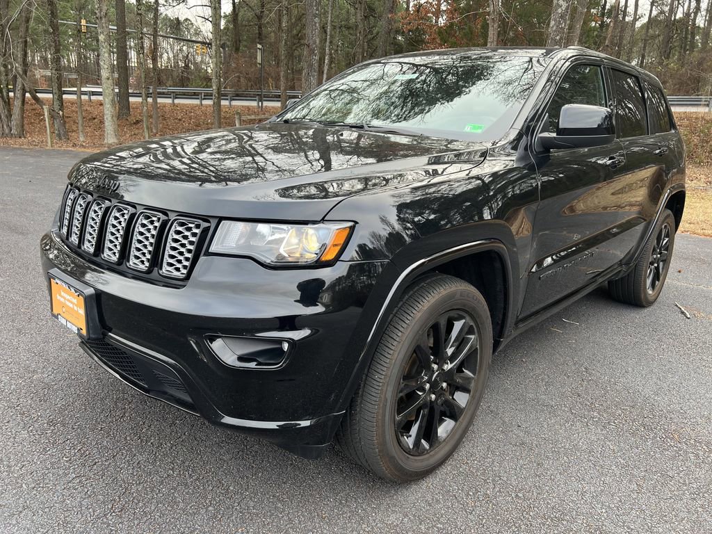 Used 2022 Jeep Grand Cherokee Laredo X image 7