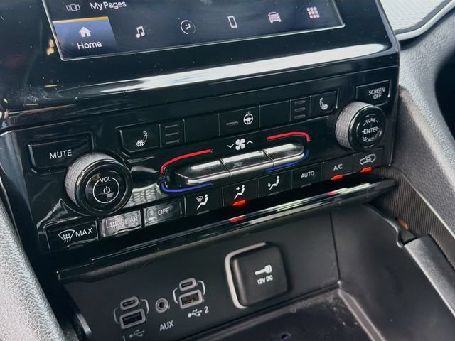Used 2024 Jeep Grand Cherokee Altitude AWD/4WD image 16