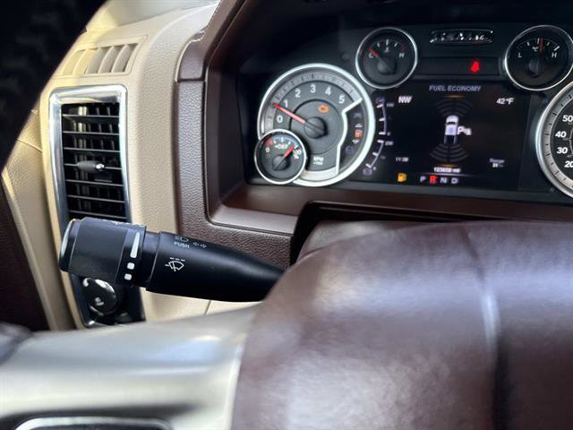 Used 2016 RAM 3500 Laramie image 30