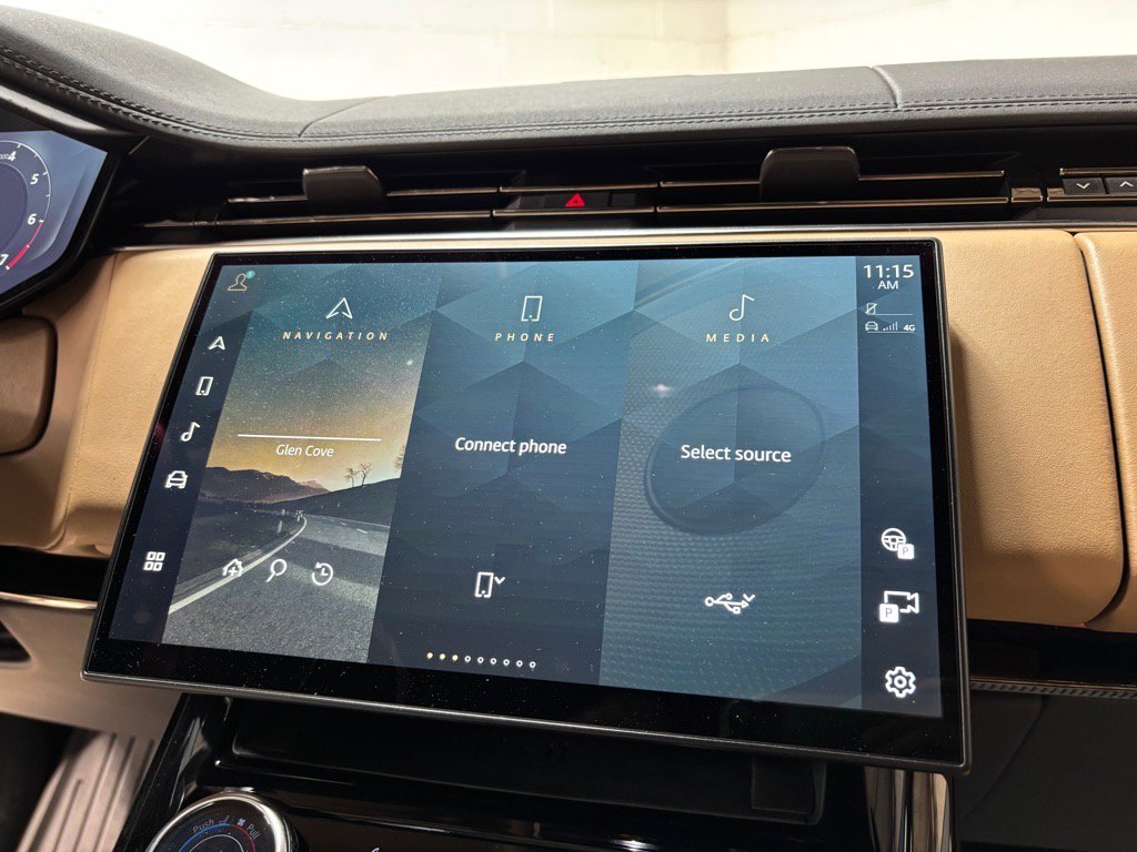 Used 2023 Land Rover Range Rover Sport SE image 15