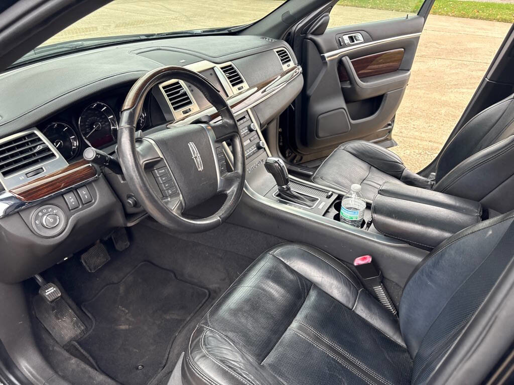 Used 2010 Lincoln MKS image 9