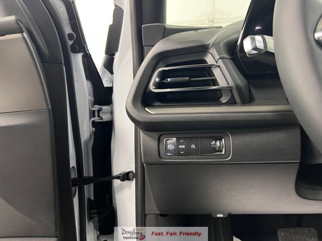 New 2026 Chevrolet Traverse LT w/ Midnight/Sport Edition FWD image 30