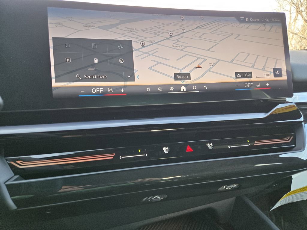 Certified 2025 BMW 530i xDrive w/ Executive Package image 22