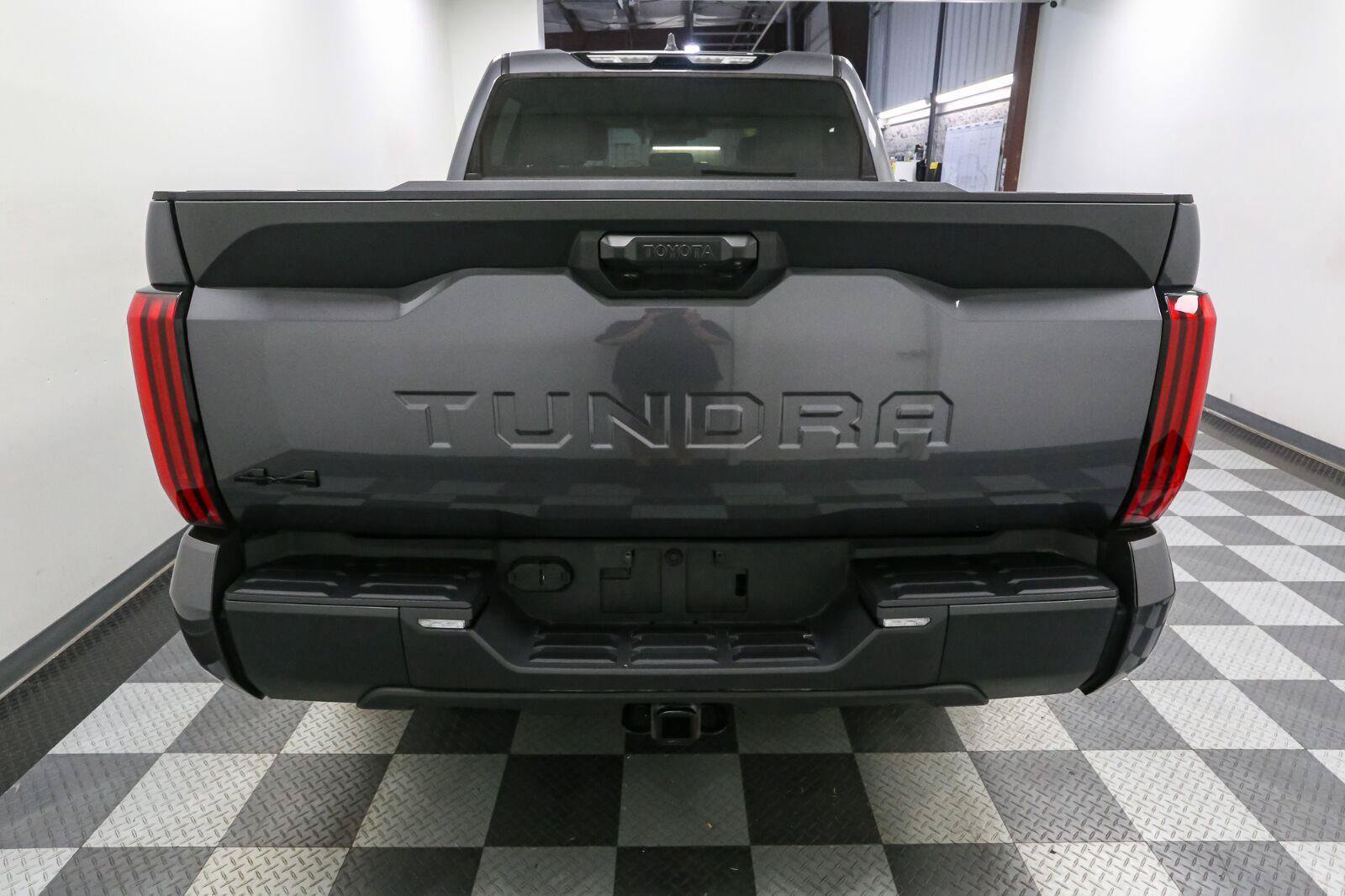 Used 2024 Toyota Tundra SR5 AWD/4WD image 11