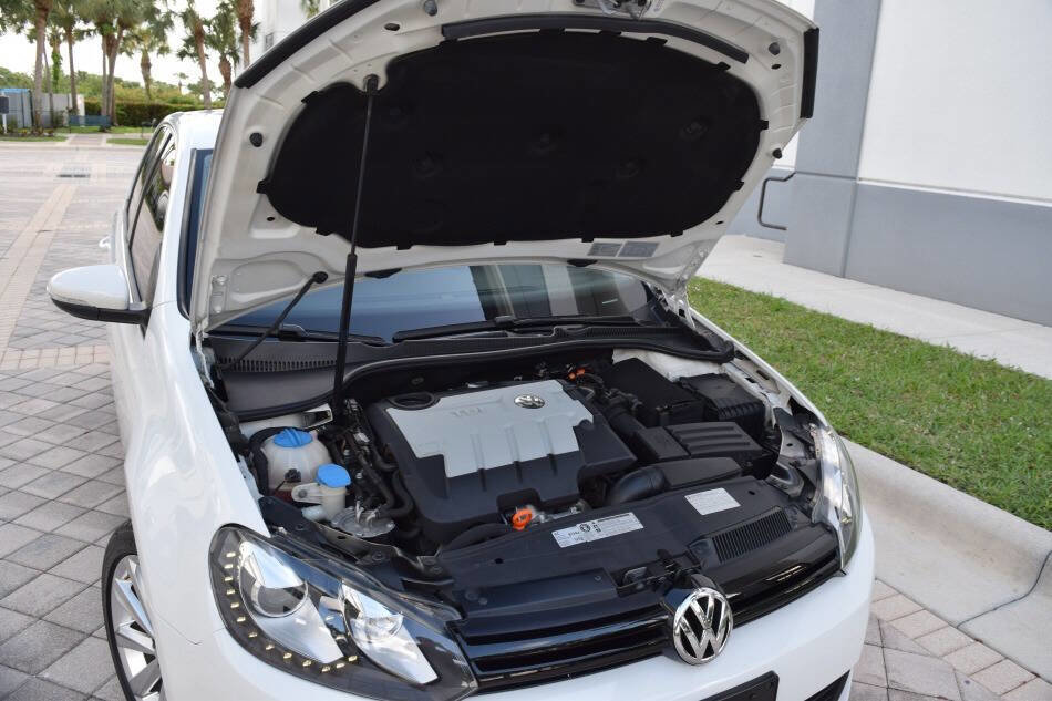 Used 2013 Volkswagen Golf TDI image 91