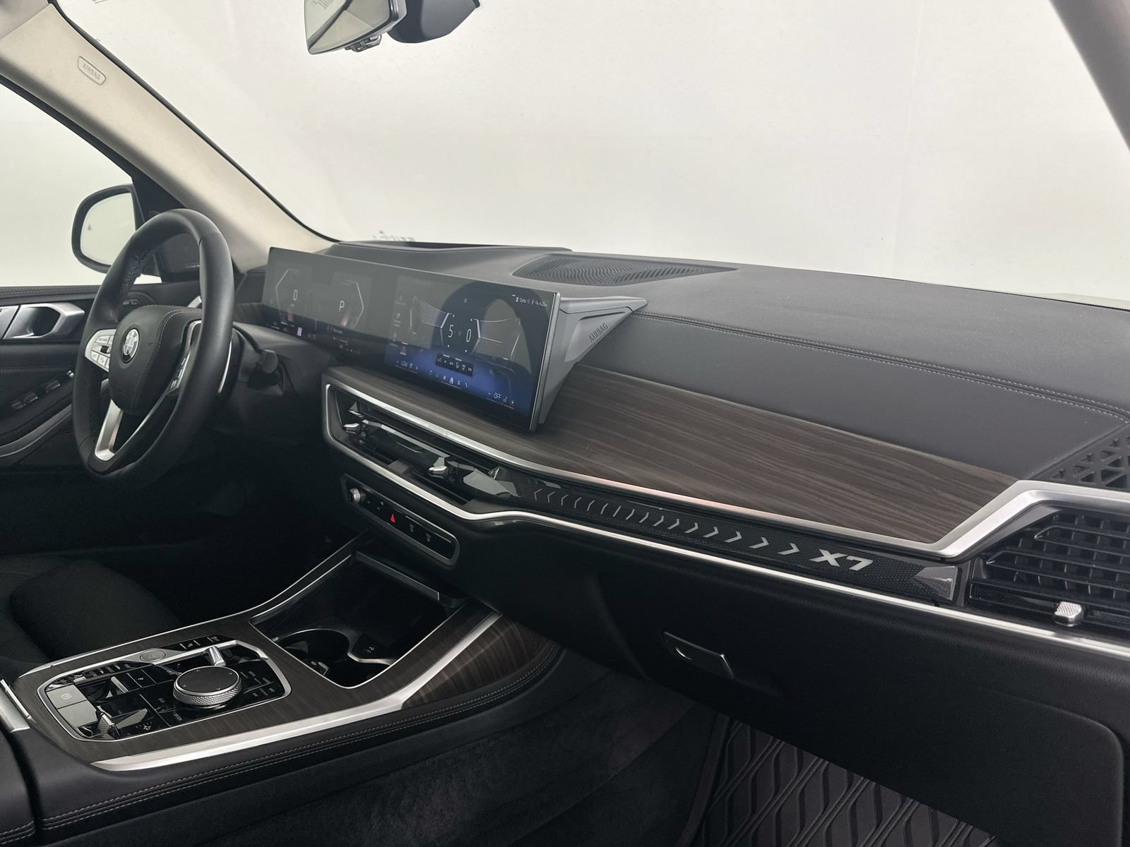 Used 2026 BMW X7 xDrive40i w/ Premium Package AWD/4WD image 48