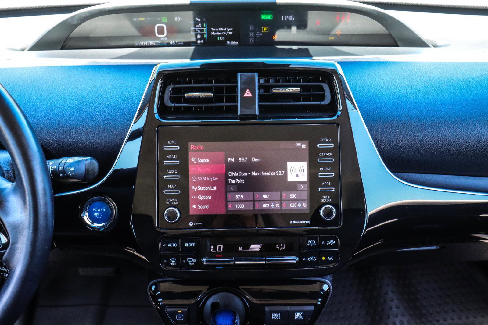 Used 2021 Toyota Prius XLE FWD image 25