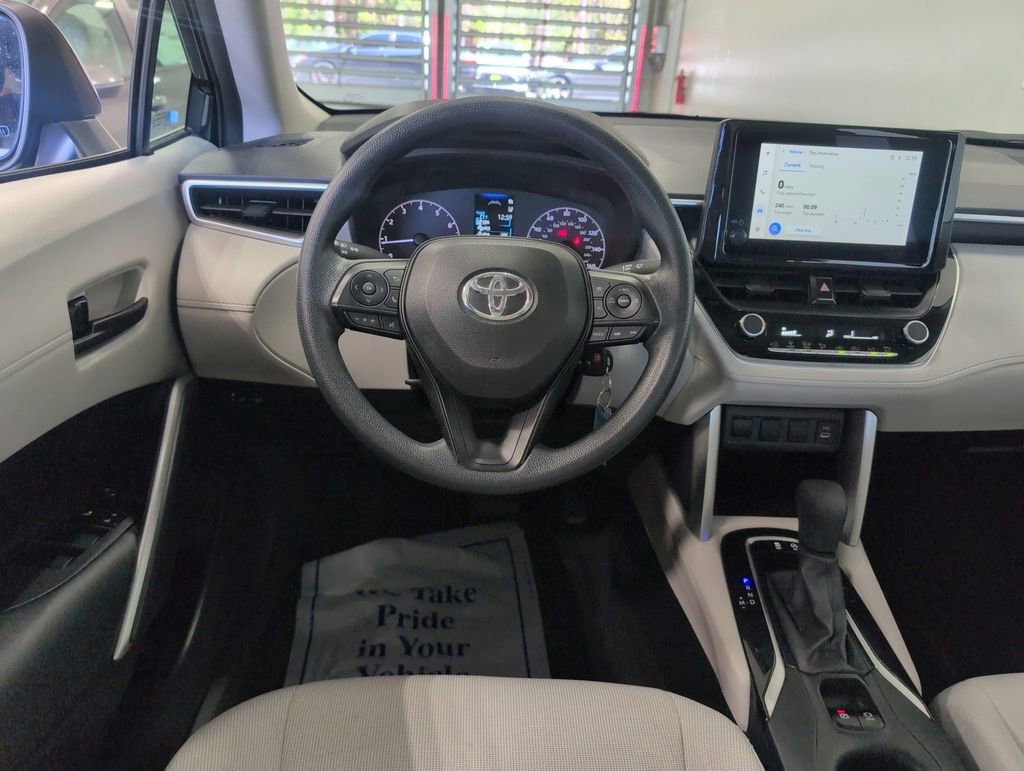 Used 2023 Toyota Corolla Cross L AWD/4WD image 13